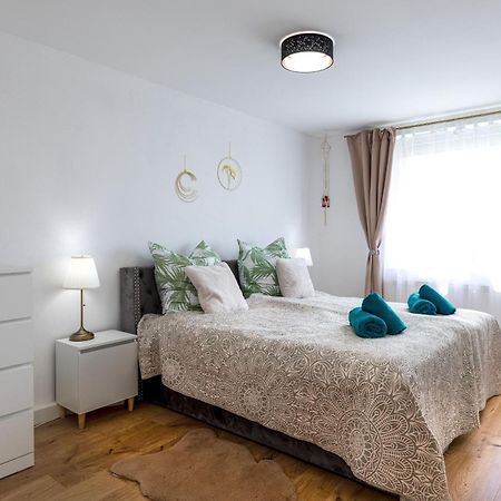 Schoenes, Modernes Apartment Mit Zwei Schlafzimmern - Zentral Mit Balkon Fuer 6 Personen Montabaur Ngoại thất bức ảnh