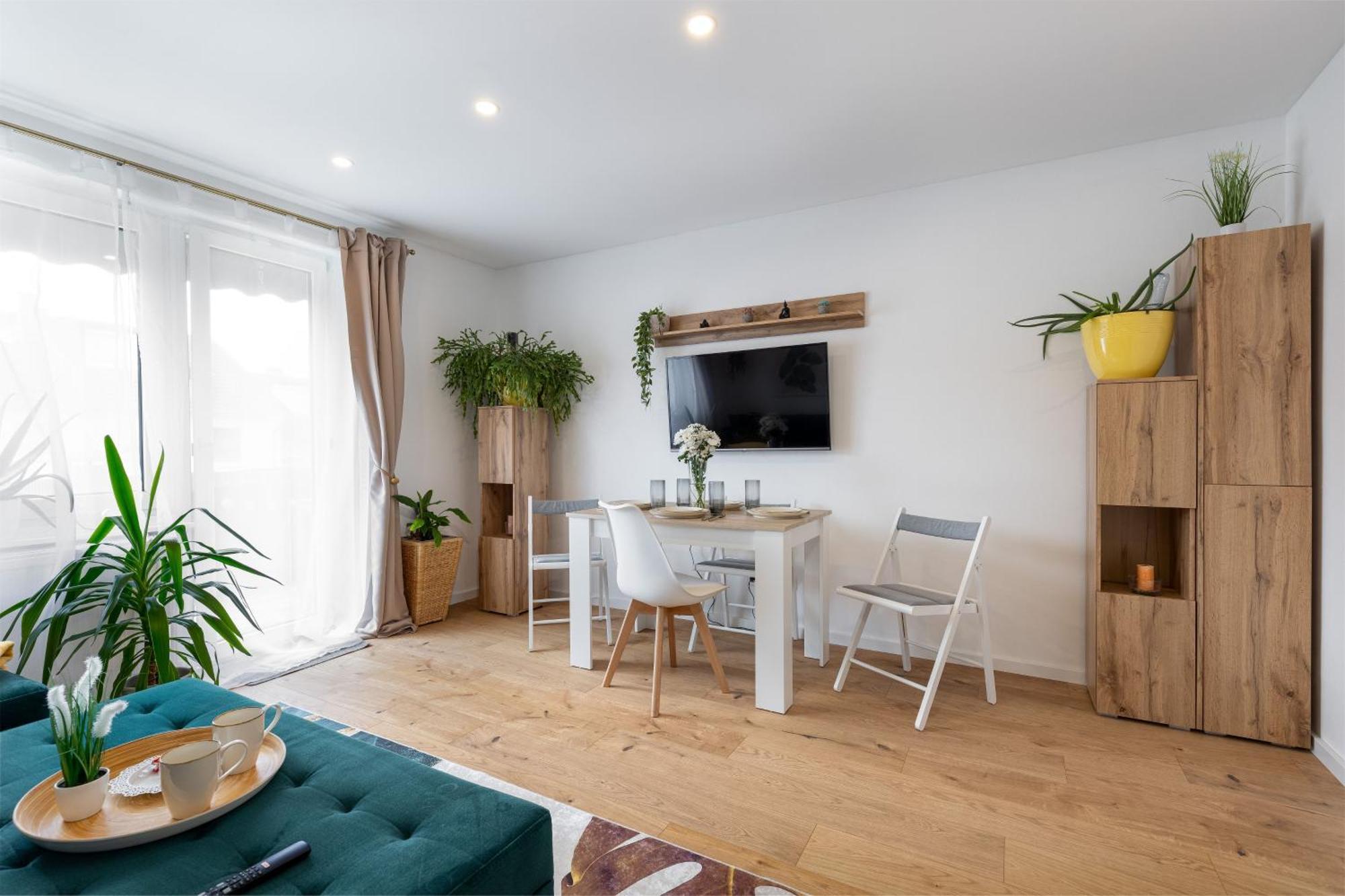 Schoenes, Modernes Apartment Mit Zwei Schlafzimmern - Zentral Mit Balkon Fuer 6 Personen Montabaur Ngoại thất bức ảnh